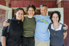 Filming at Farm Sanctuary. Jo-Anne McArthur, Liz Marshall, Gene Baur, Nina Beveridge. USA, 2011.